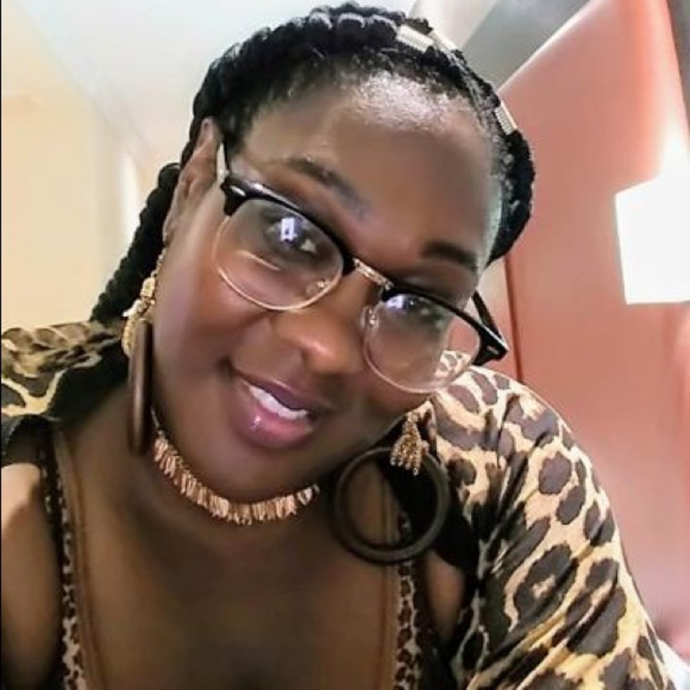 Meet your Posher, Daphane